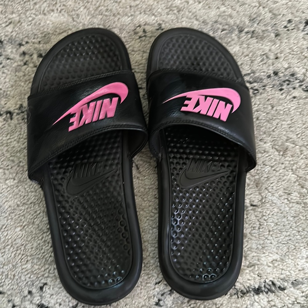 Nike slides